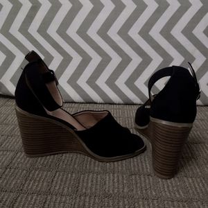 NWOT Madden Girl Garland Wedge Sandals
